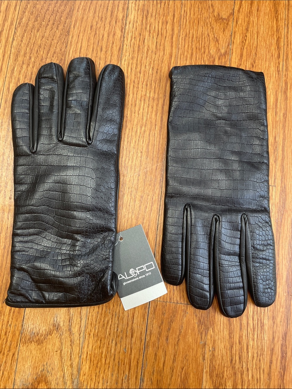 Men's Black Croc-Embossed Leather Gloves
